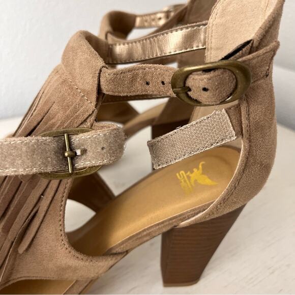Shiekh tan fringe heeled ankle bootie size 10 - Picture 3 of 12